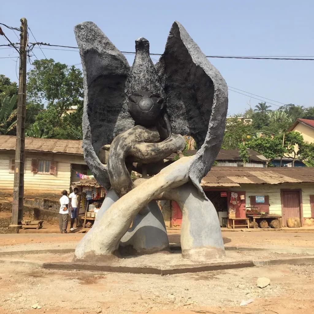 Monument de l'Aigle de Konsamba