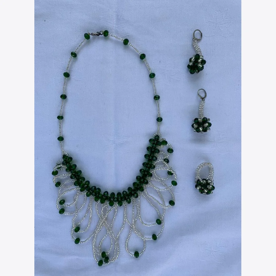 Parure « Dentelle Émeraude »